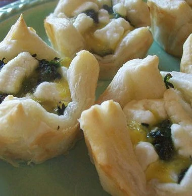 spinach goat cheese egg puff pastry appetizers
