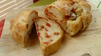 bacon blue cheese tomato bread recipe