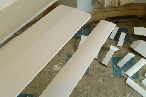 painting metal baseboard