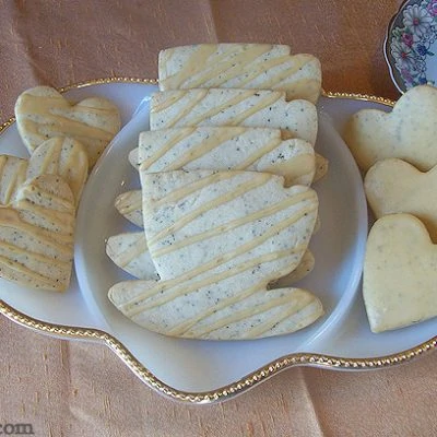 chai cookies | Glazed Chai Shortbread Cookie recipe