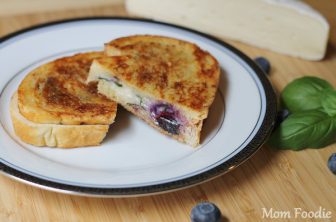 blueberry brie grilled cheese with basil and brown sugar cinnamon