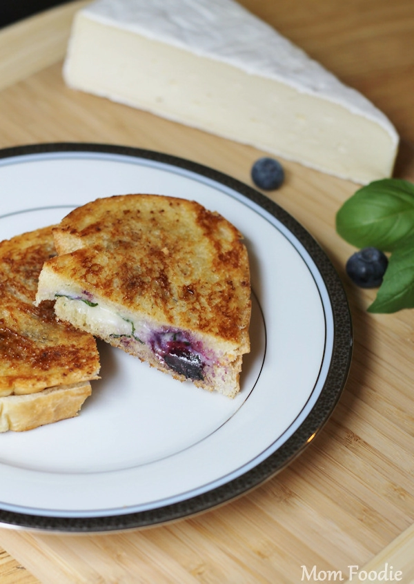 blueberry grill cheese