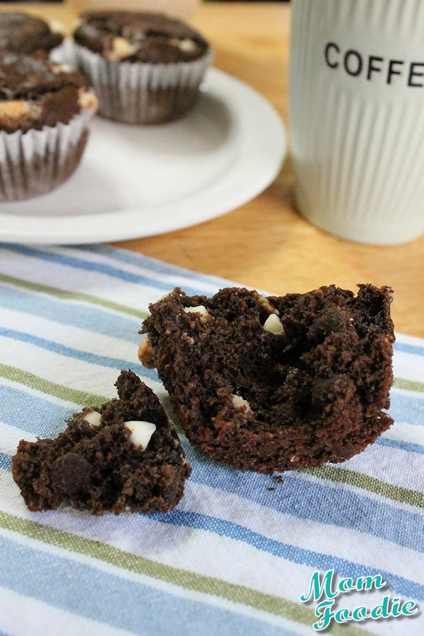 chocolate oatmeal muffins