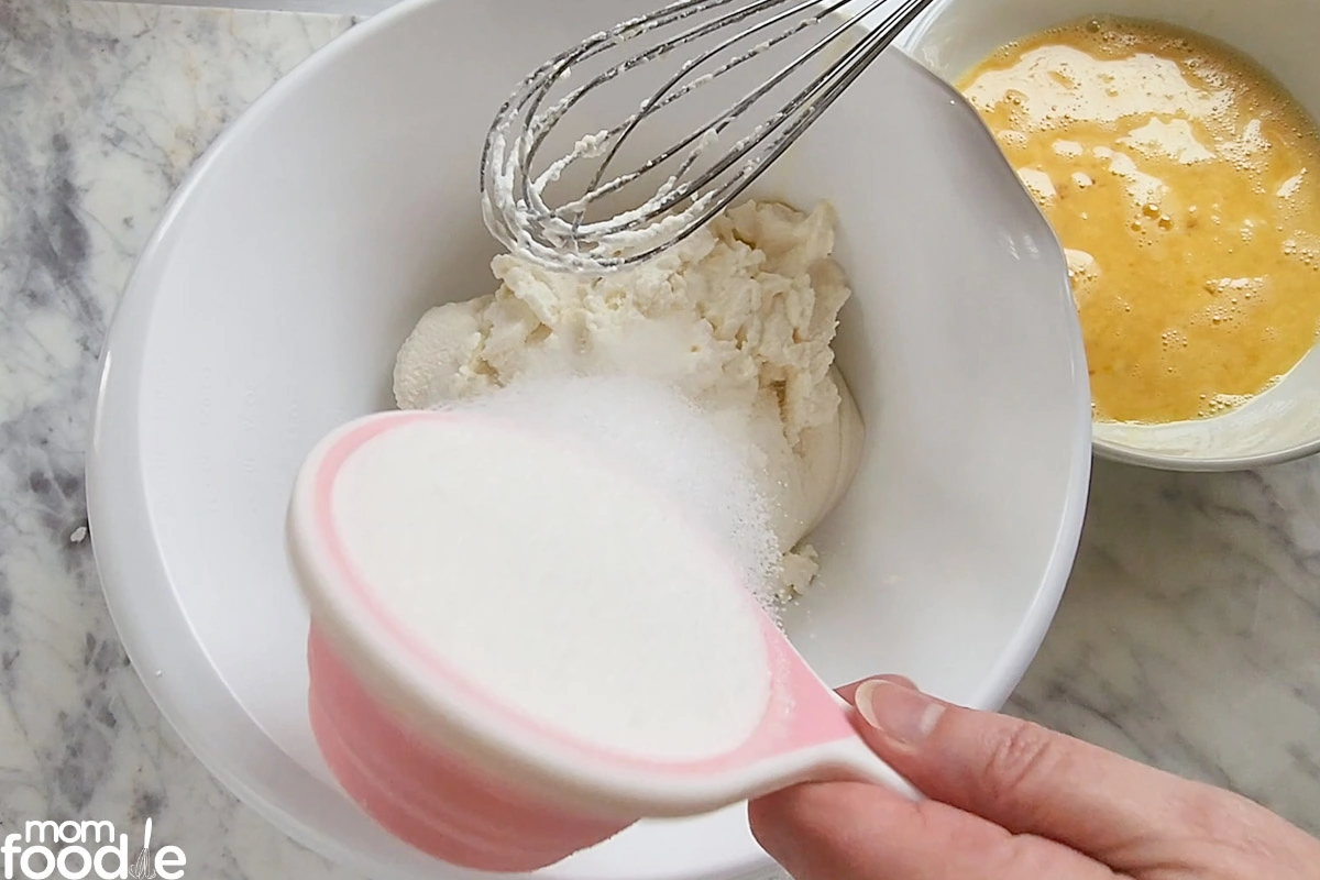 add sugar to ricotta cheese