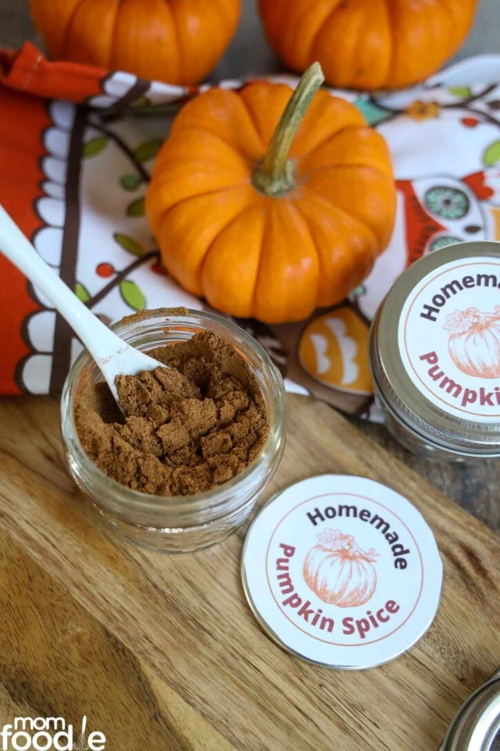 pumpkin pie spice in jar with spoon.