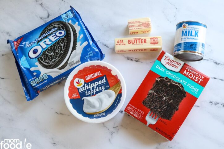 Ingredients for Oreo Cookie Dump Cake
