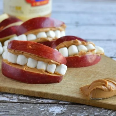 Apple Peanut butter teeth
