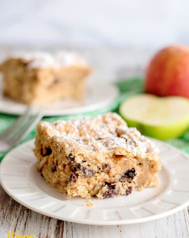 Applesauce cake with raisins