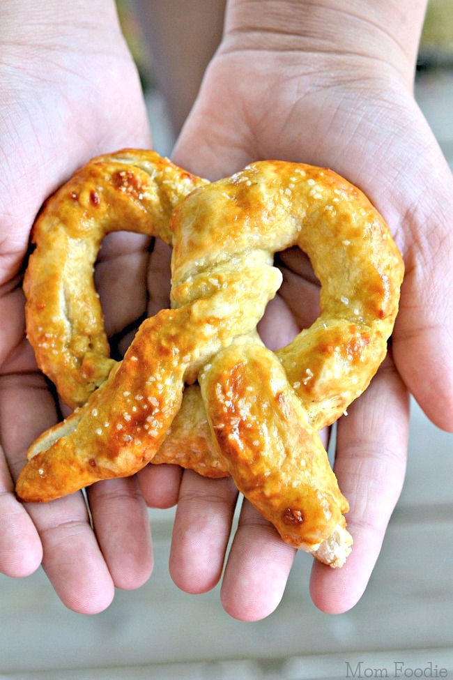 Auntie Annes Pretzel Recipe Copycat Pretzels At Home 