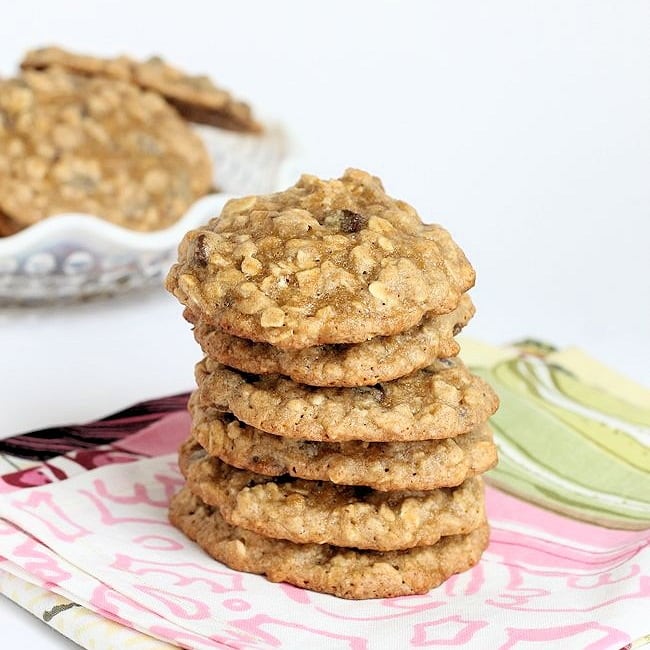 chewy Banana Oatmeal Cookies chocolate chip  served as a healthy snack for kids