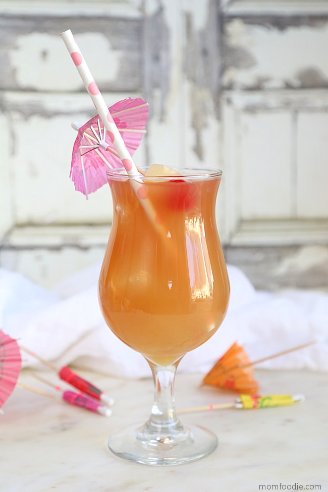 Bay Breeze Drink - Refreshing Classic Cocktail Recipe - Mom Foodie