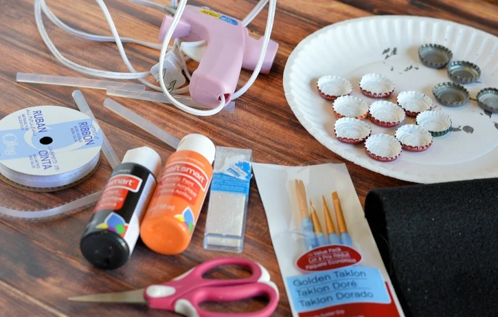 Bottle Cap Snowman Ornaments - Mom Foodie