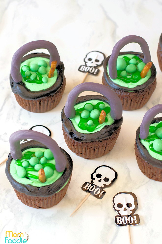 Cauldron Halloween Cupcakes