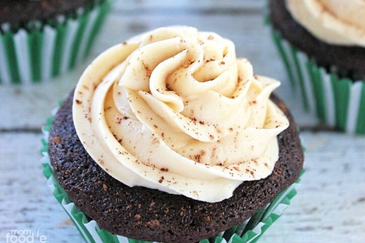 Chocolate Guinness Cupcakes with Bailey's Frosting | St. Patrick's Day ...