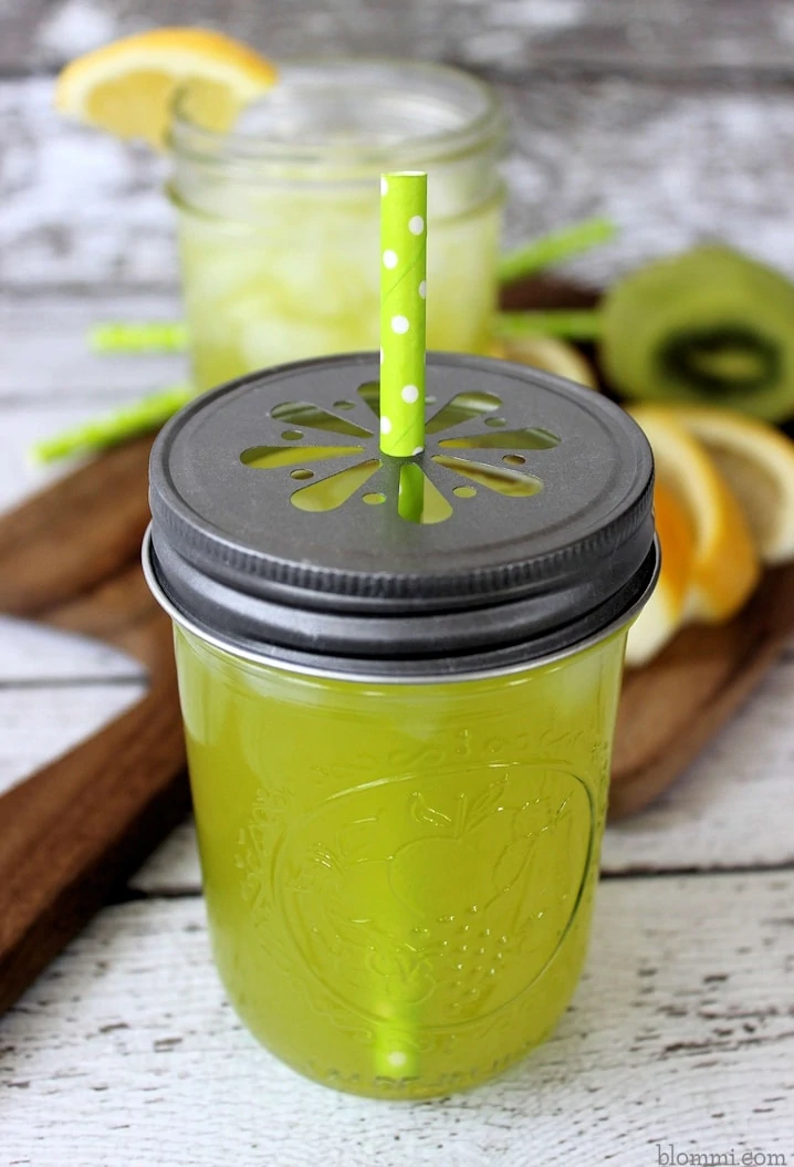 Copycat Applebee's Kiwi Lemonade Recipe