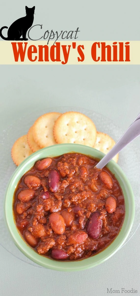 https://momfoodie.com/wp-content/uploads/Copycat-Wendys-Chili-Recipe-571x1200.webp