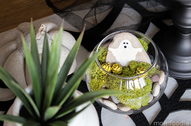 DIY Halloween Terrarium