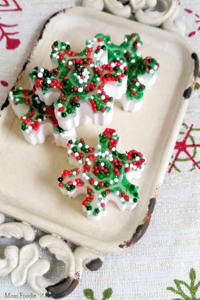 Homemade Holiday Guest Soaps: Easy DIY Gifts for Christmas - Mom