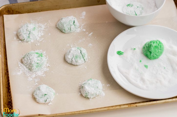 roll green cookies