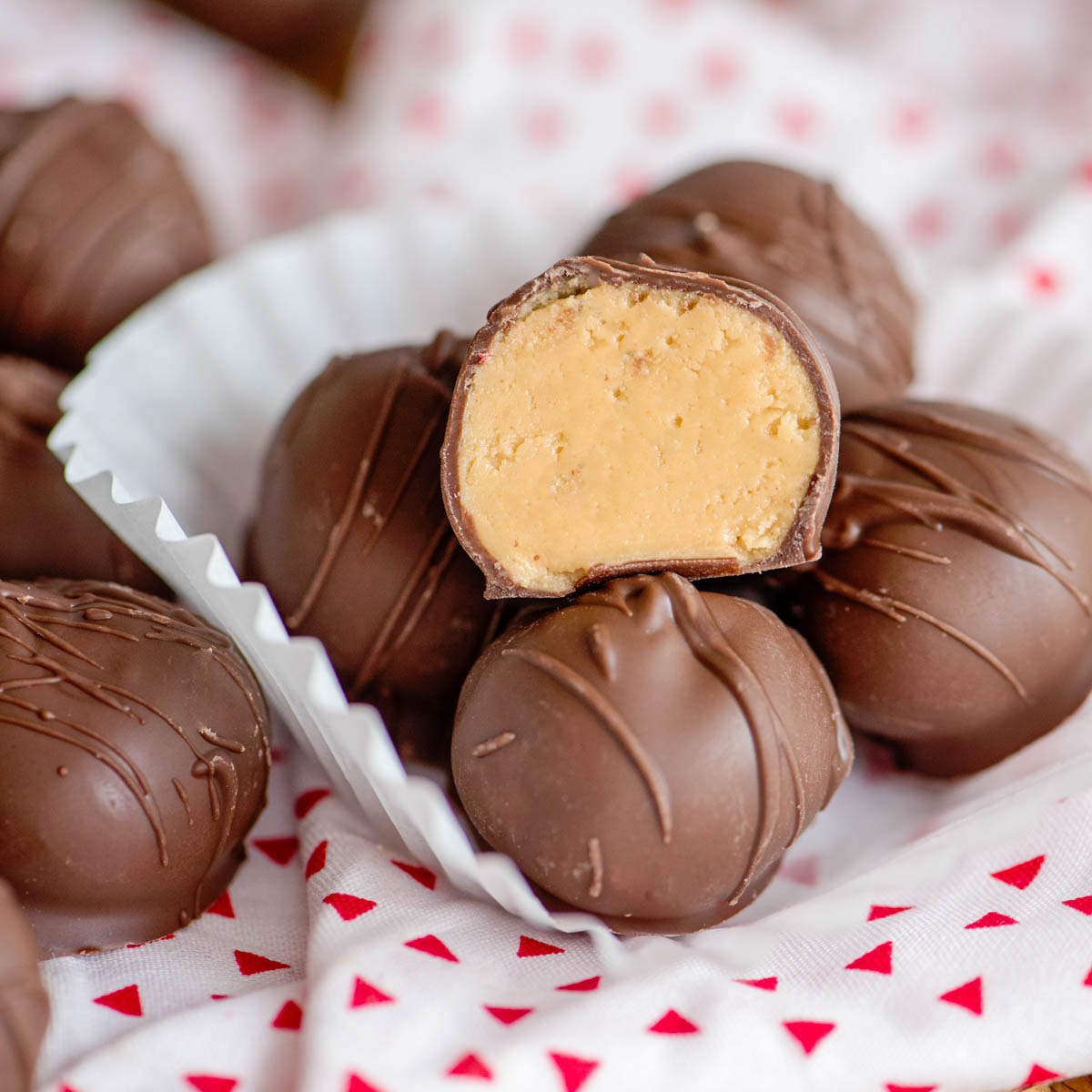 Peanut Butter Balls - Mom Foodie