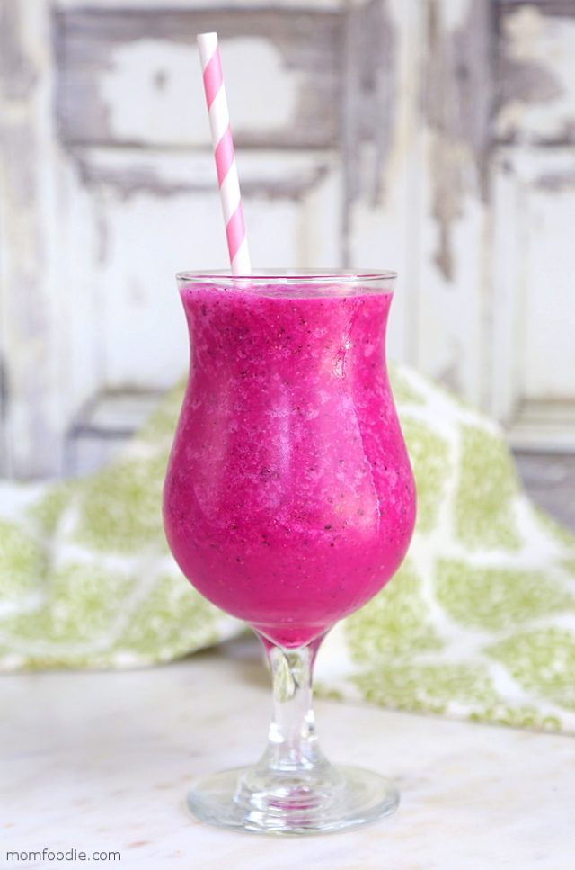 Dragon Fruit Smoothie Delicious with Powerful Antioxidants!