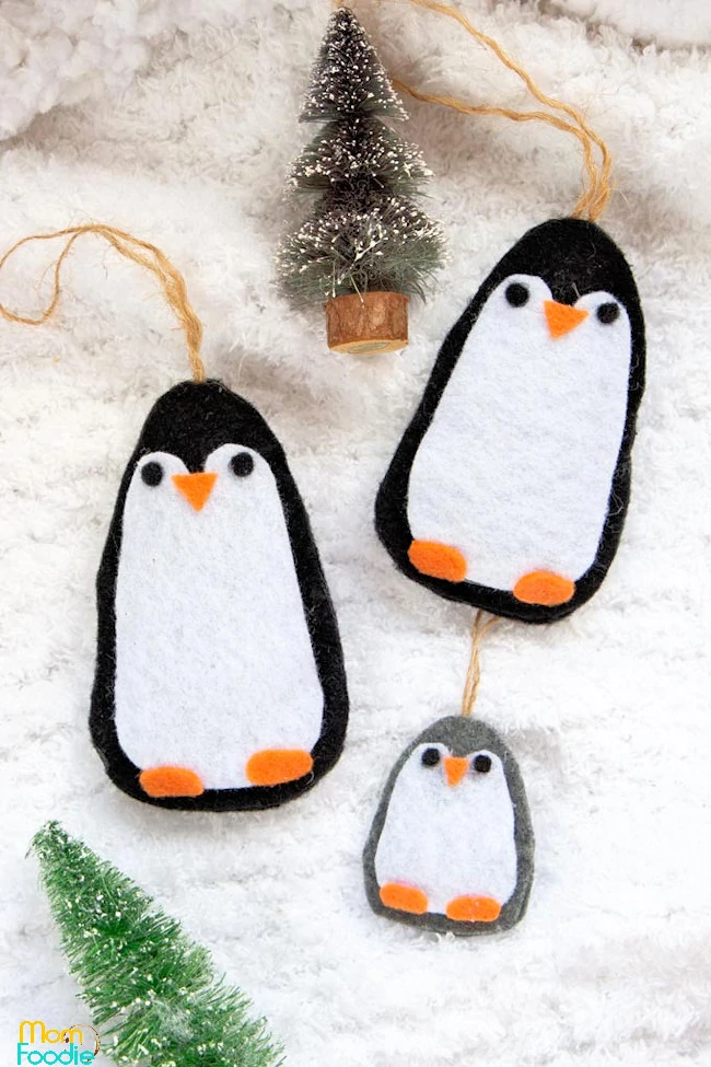 Felt Penguin Ornaments, DIY Penguin Couple and Baby Pattern