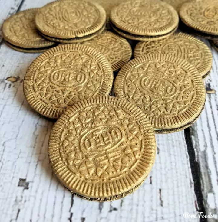 Edible Gold Covered Oreos for St. Patrick's Day: Leprechaun Loot