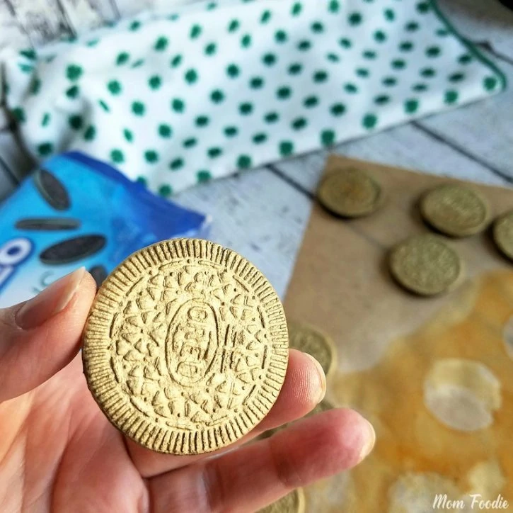 Gold Sprayed Oreos - edible gold covered Oreos