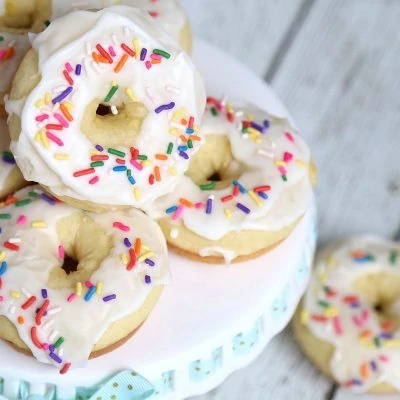 Greek Yogurt Lemon Donuts with Lemon Glaze