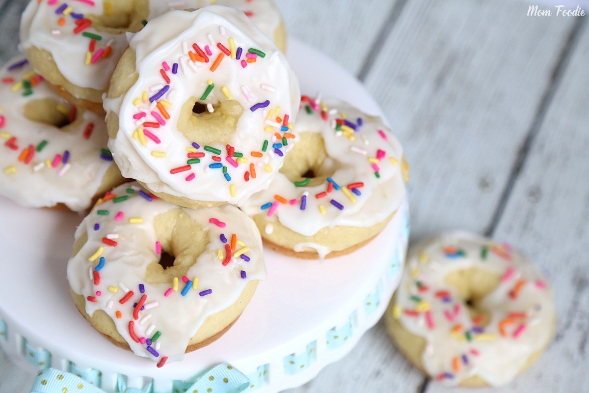 Yogurt Lemon Donuts with Lemon icing