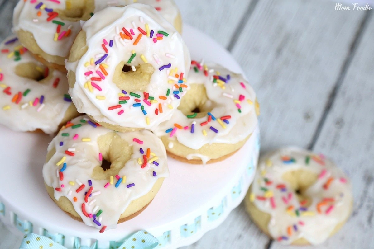 Yogurt Lemon Donuts with Lemon icing