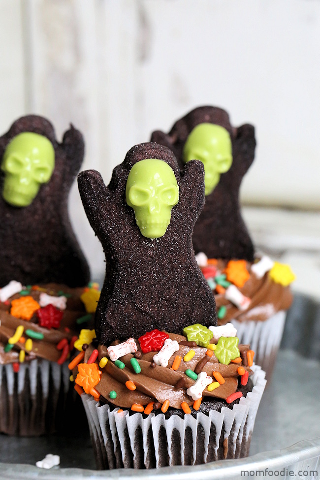 Grim Reaper Halloween Cupcakes