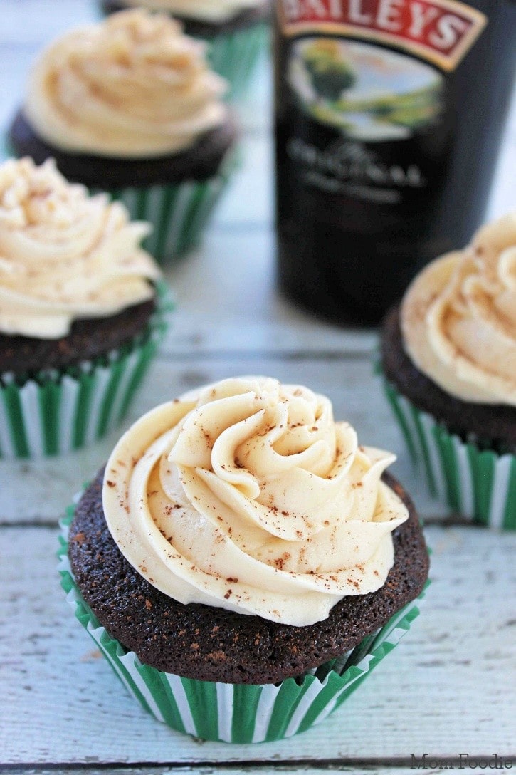 Chocolate Guinness Cupcakes with Bailey&amp;#39;s Frosting | St. Patrick&amp;#39;s Day ...