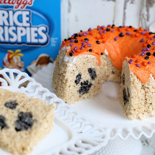 Halloween Rice Krispies Bundt Cake Surprise Inside! Ghost Cake