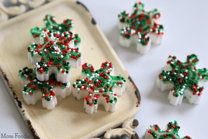 12 Easy Melt and Pour Christmas Soap Recipes 