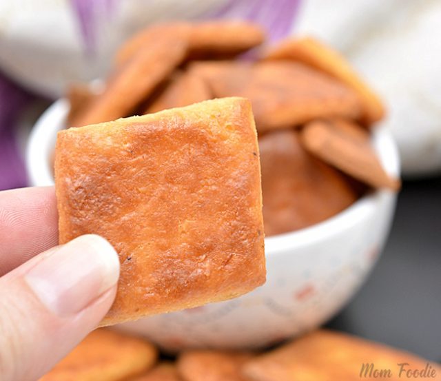 Cajun Keto Crackers Recipe Low Carb Cheese Crackers Mom Foodie