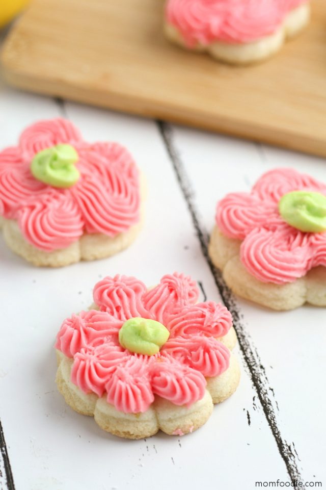 Lemon Cream Cheese Spritz Cookies Cute Spring Cookies! Mom Foodie