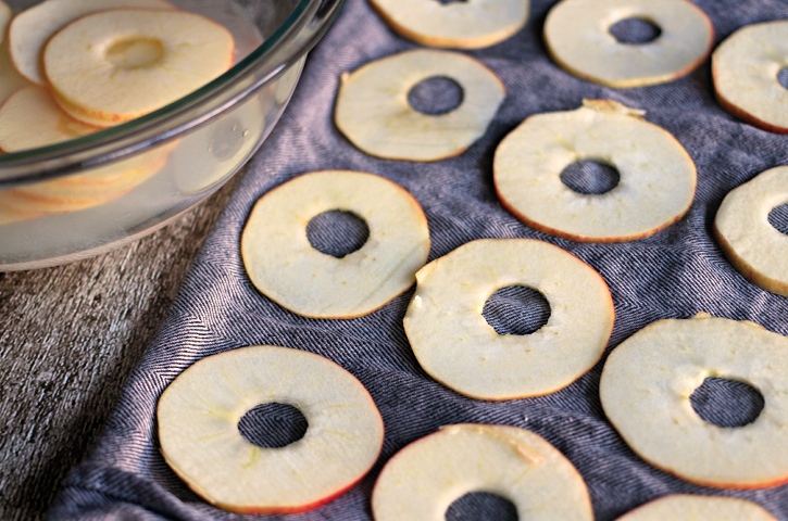 Making Oven Dried Apple Rings