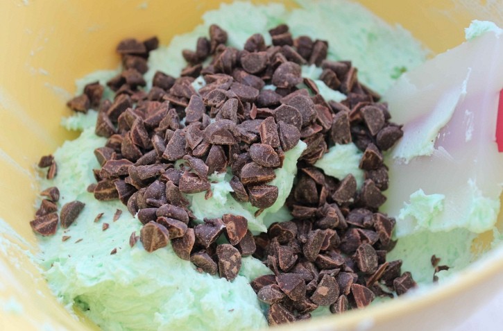 Mint Chocolate Chip Cupcakes Frosting