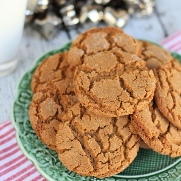 Old Fashioned Molasses Cookies Recipe - Mom Foodie