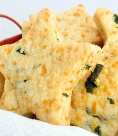 Parmesan Cheddar Basil Stars