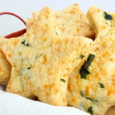 Parmesan Cheddar Basil Stars