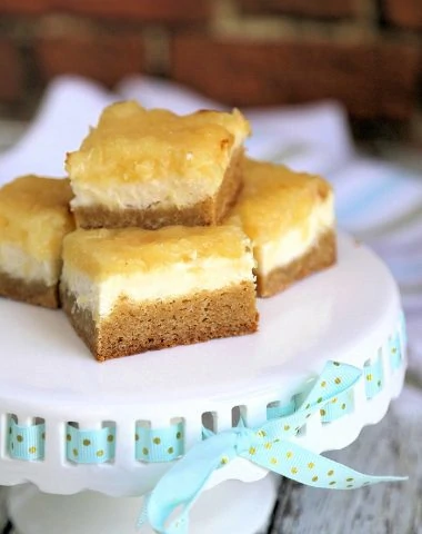 Pineapple Cheesecake Blondies Recipe