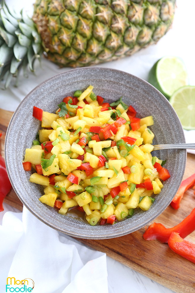 Pineapple Salsa - 10 Minute Fresh Fruit Salsa Recipe! - Mom Foodie 