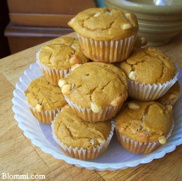 Pumpkin White Chocolate muffins