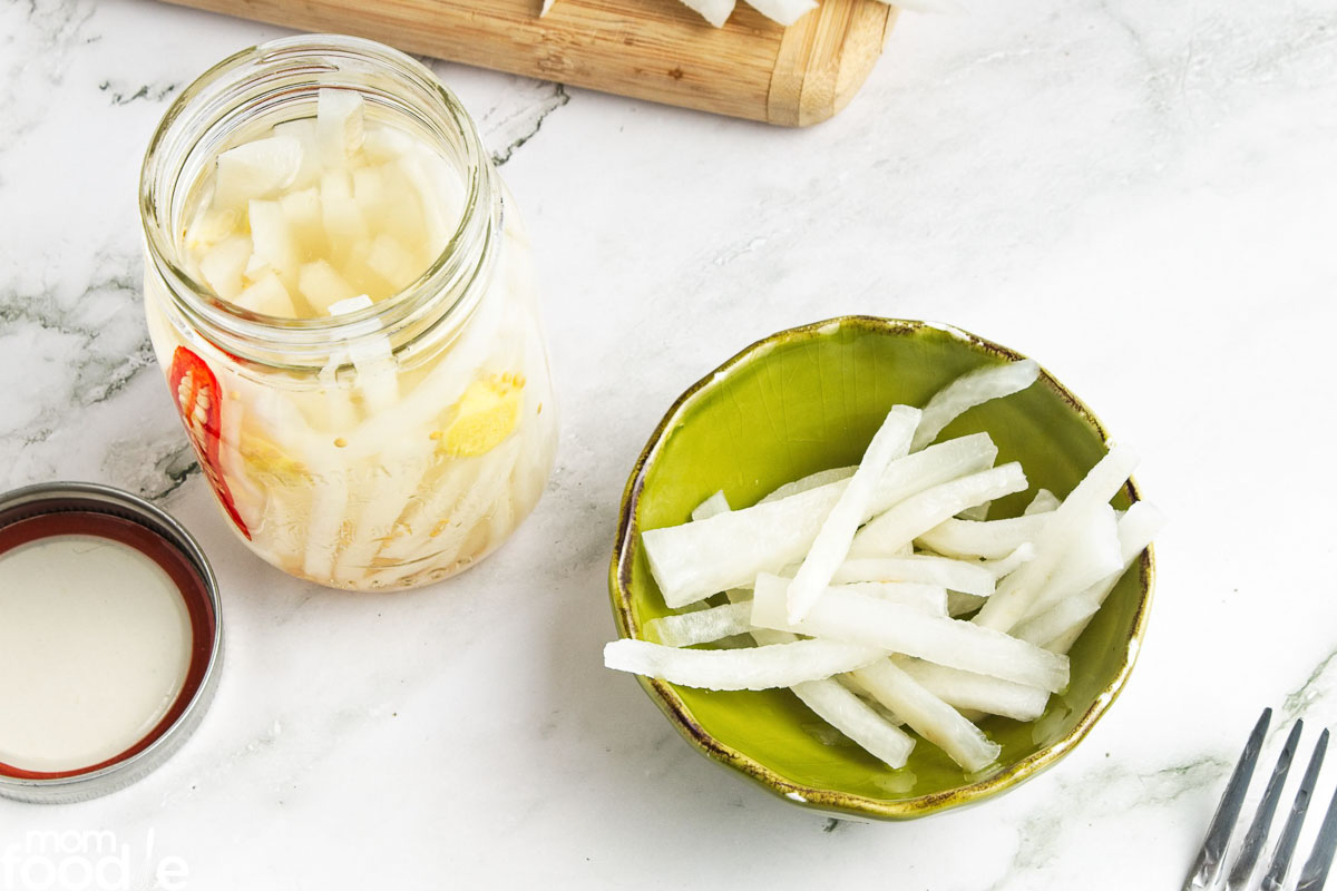 serving Korean radish pickles