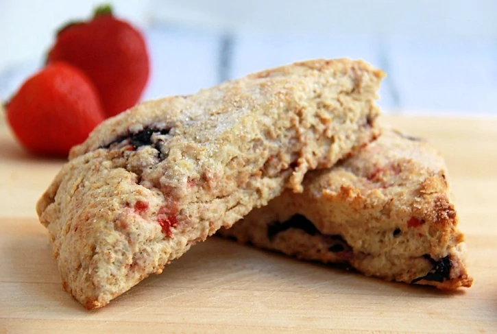 Strawberry Blueberry Scones Recipe