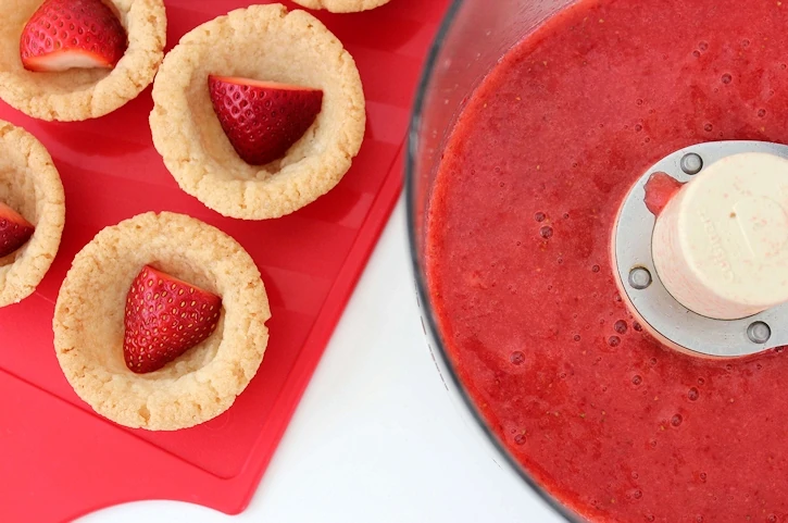 Strawberry shortcake cookie cups - assembly