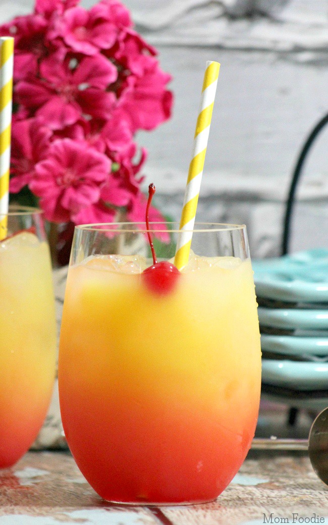 Summer Breeze Cocktail Recipe - Mom Foodie