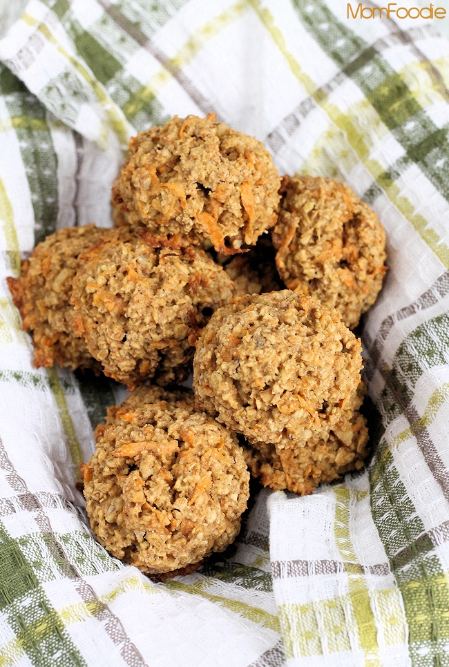 Sweet Potato-Walnut Oatmeal Breakfast Bombs